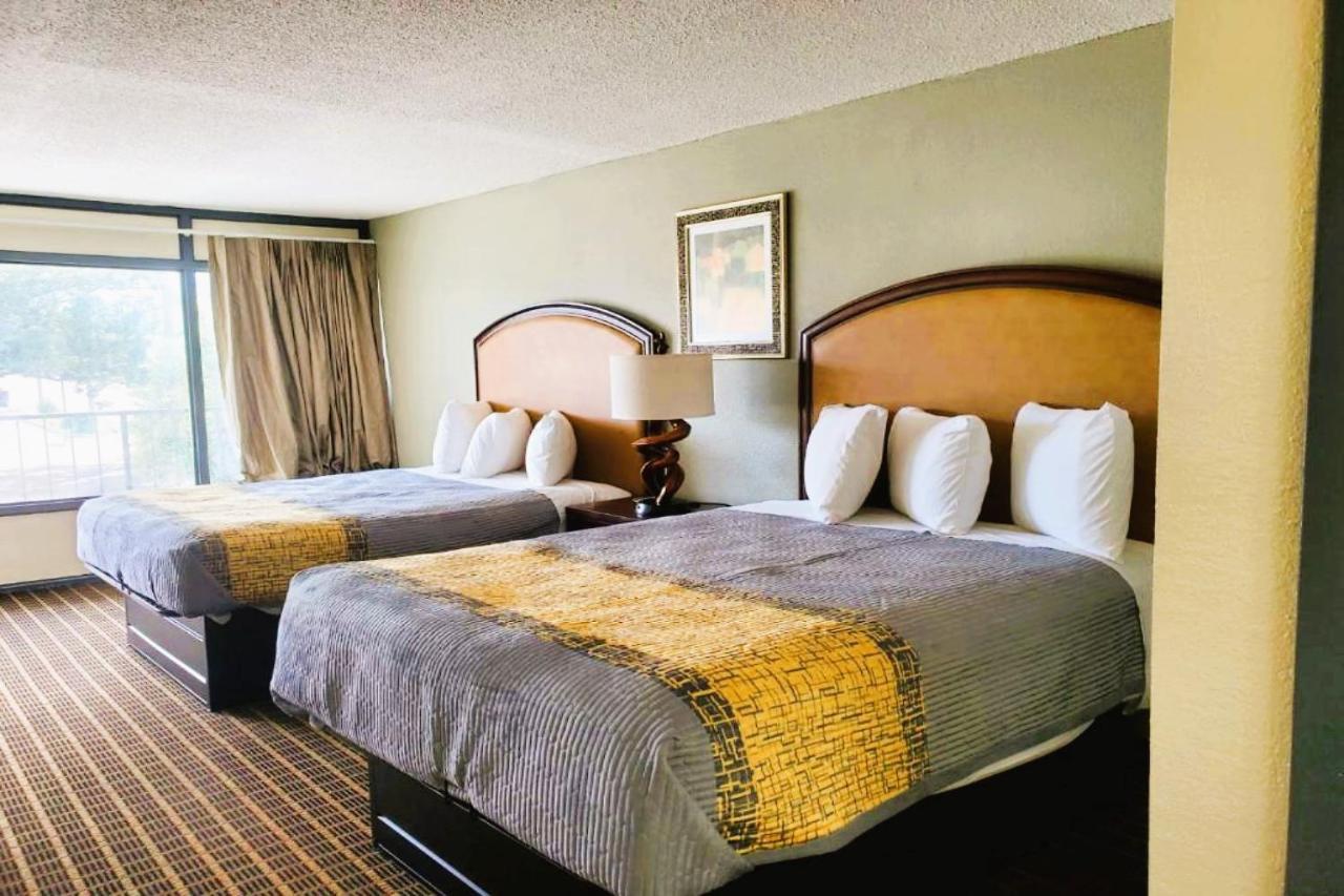 Palmetto Inn & Suites By Oyo Orangeburg Exteriör bild
